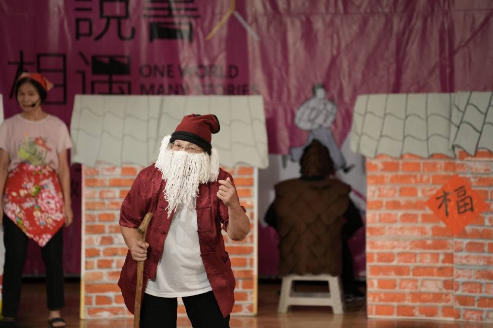 中市圖梧棲親子館Show Show劇團呈現「貪睡的穿山甲」